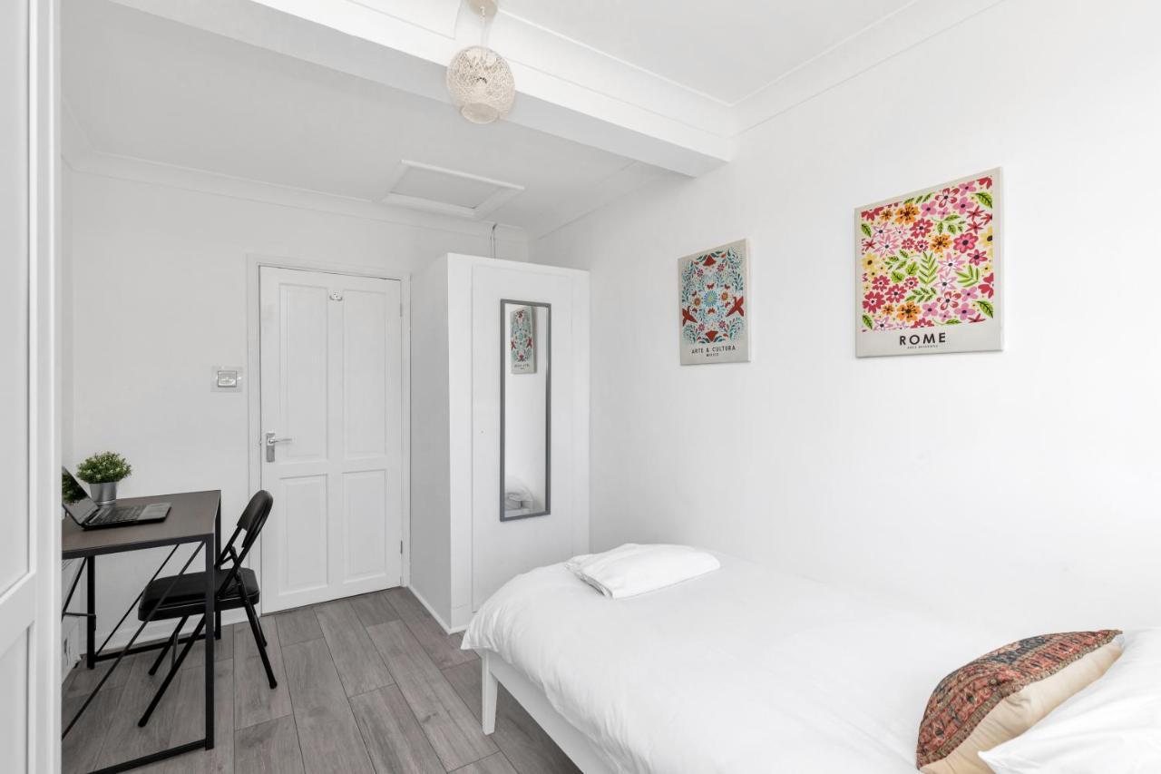 לונדון Modern Two Bedroom Apartment With Free Parking! מראה חיצוני תמונה